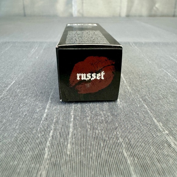 Studded Kiss crème lipstick - Picture 3 of 4